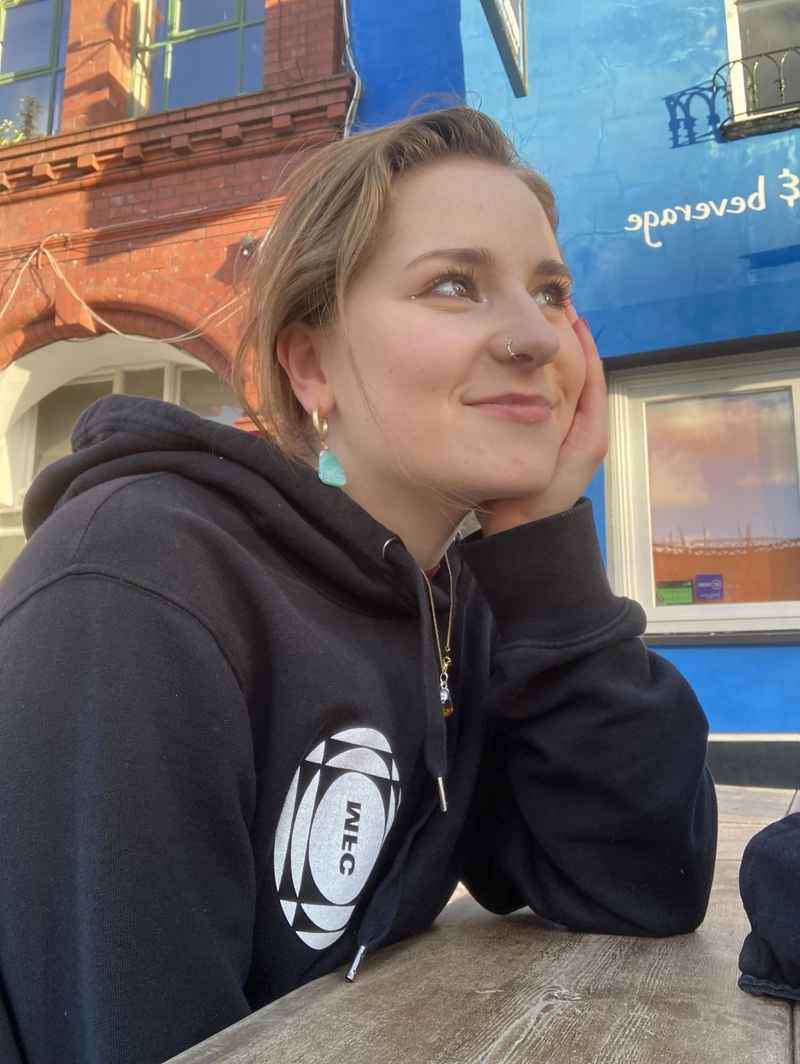 Erin - blonde