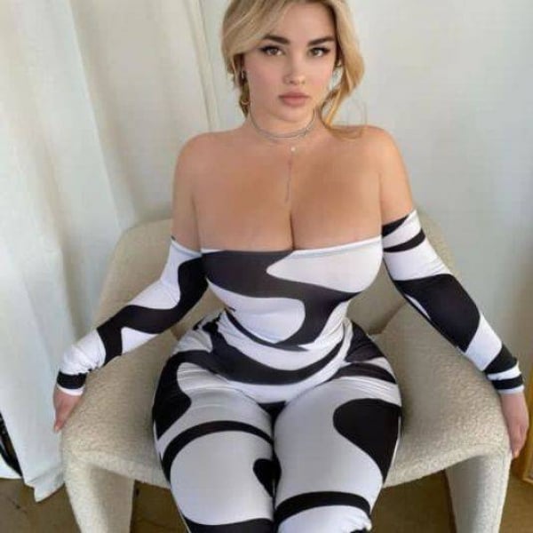 Sophia - independent companion