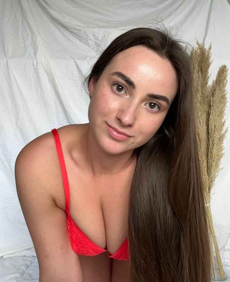 Violet - mature companion