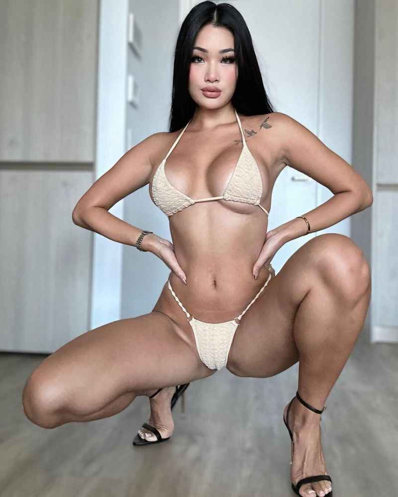 Naomi - independent companion