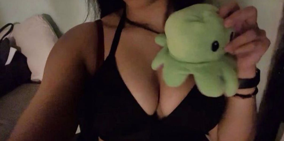 Fiona - mature companion