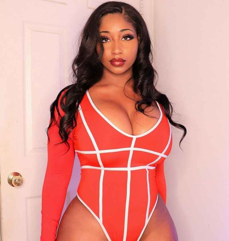 Jamie - curvy