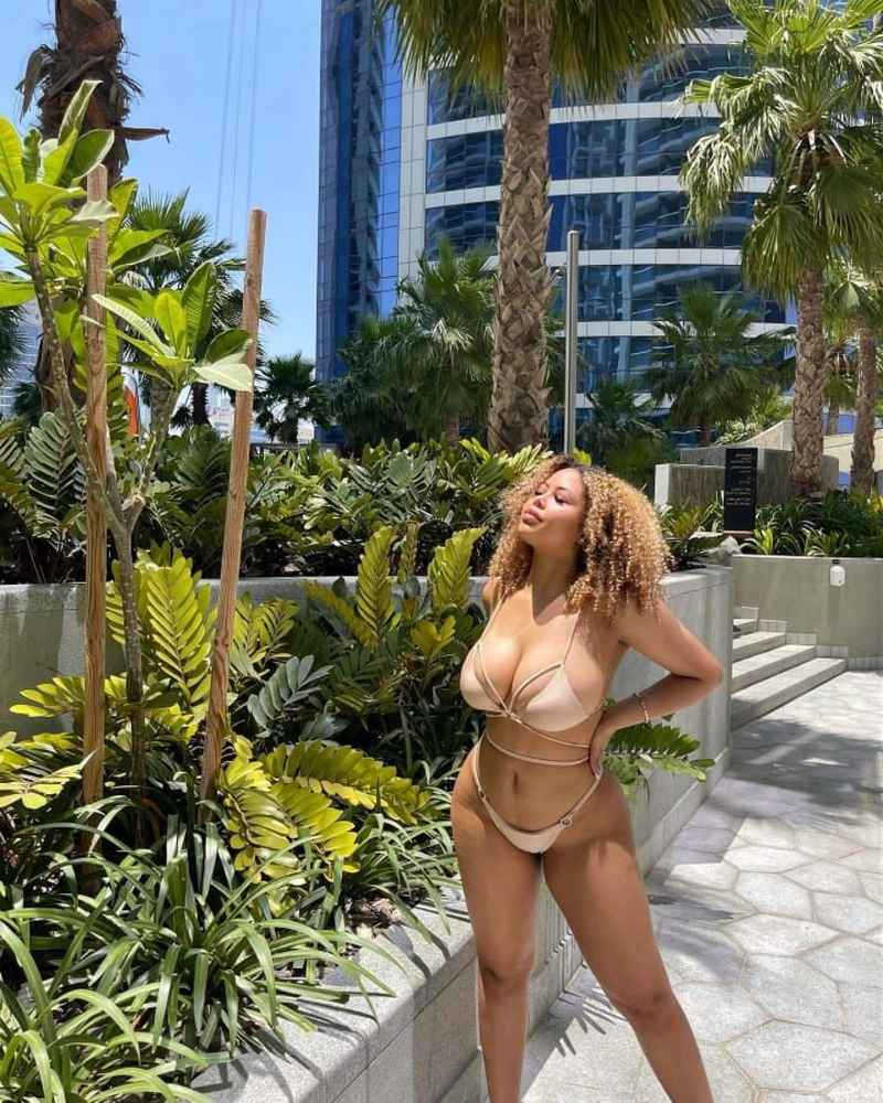 Adele - mature companion