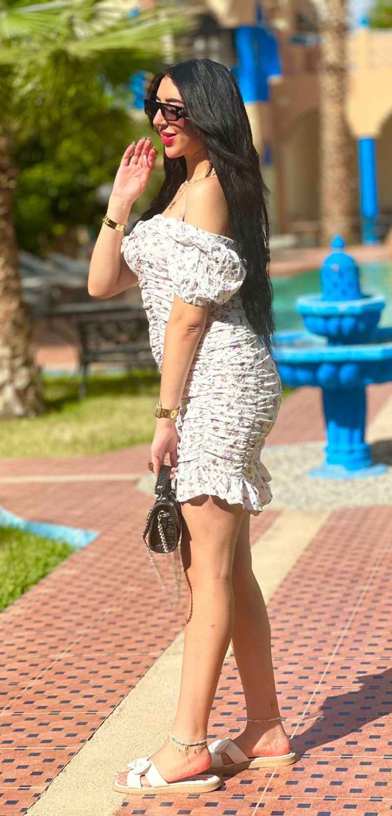 Catherine - curvy