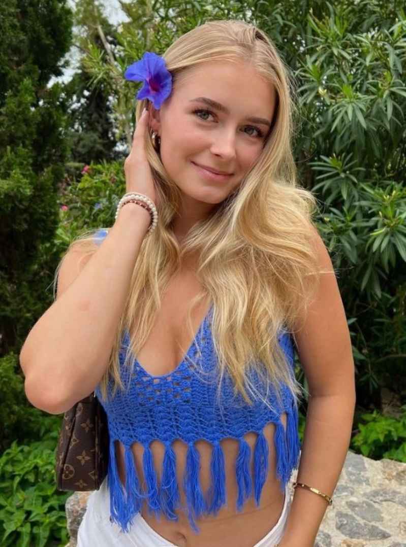 Sarah - independent companion