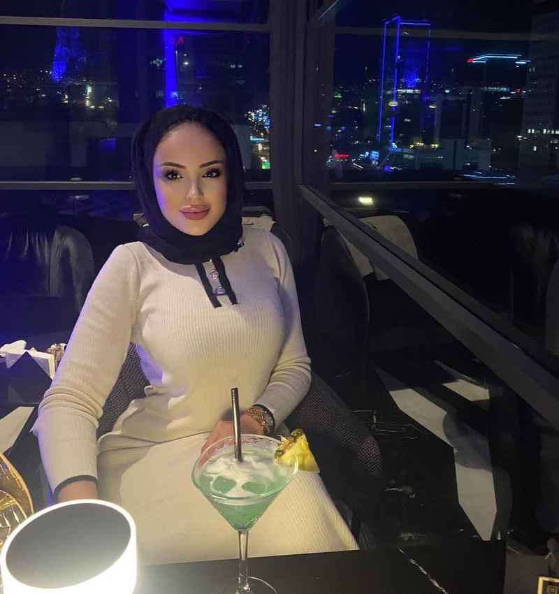 Salome - brunette