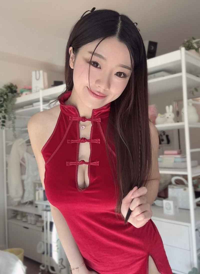 Julie - outcall available