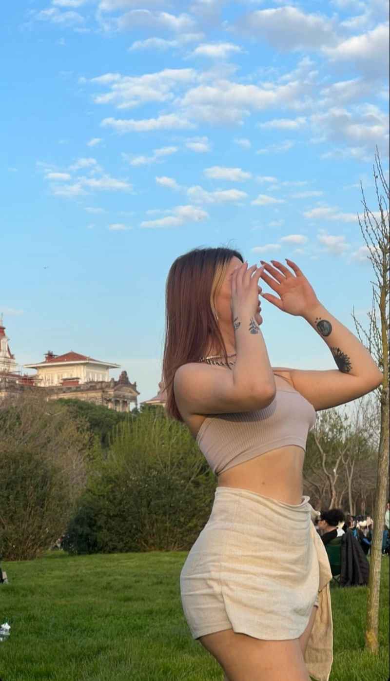 Carolyn - new in town