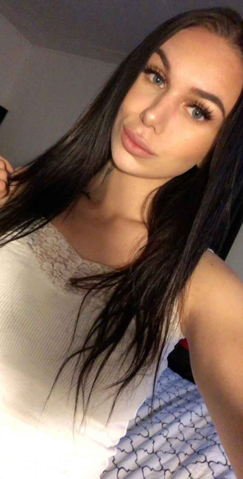 Zelie - outcall available