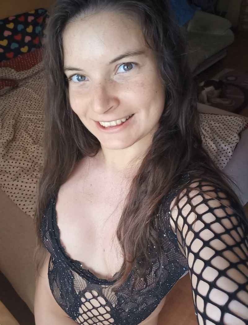 Cynthia - brunette