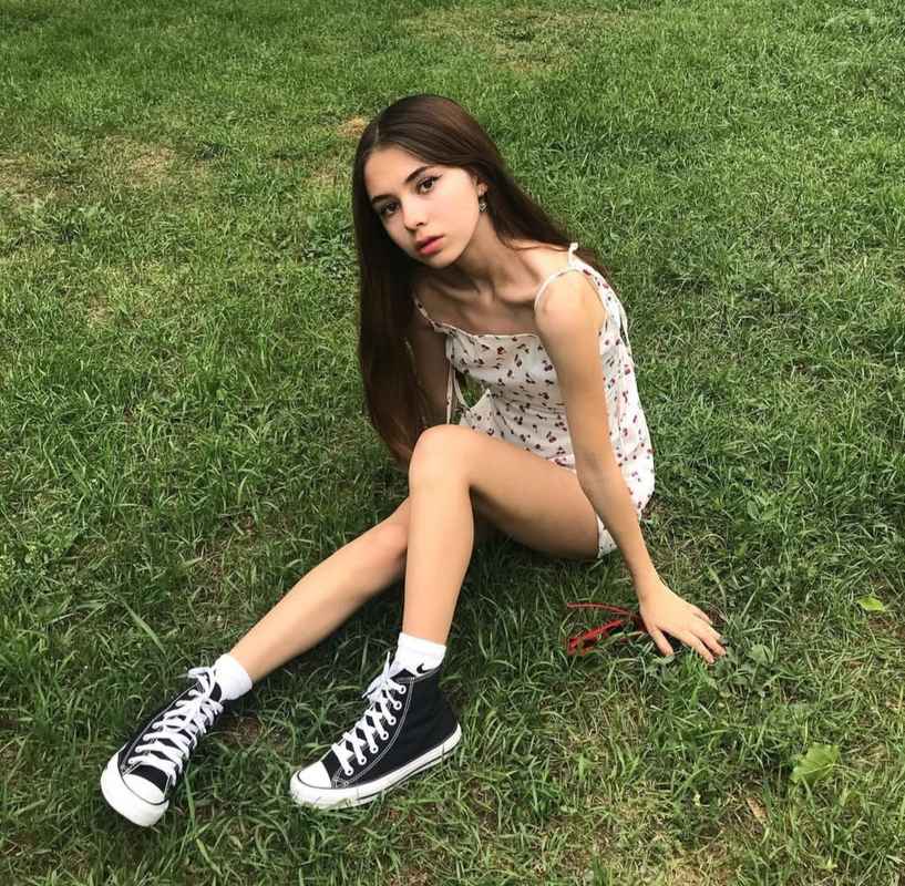 Kelly - outcall available