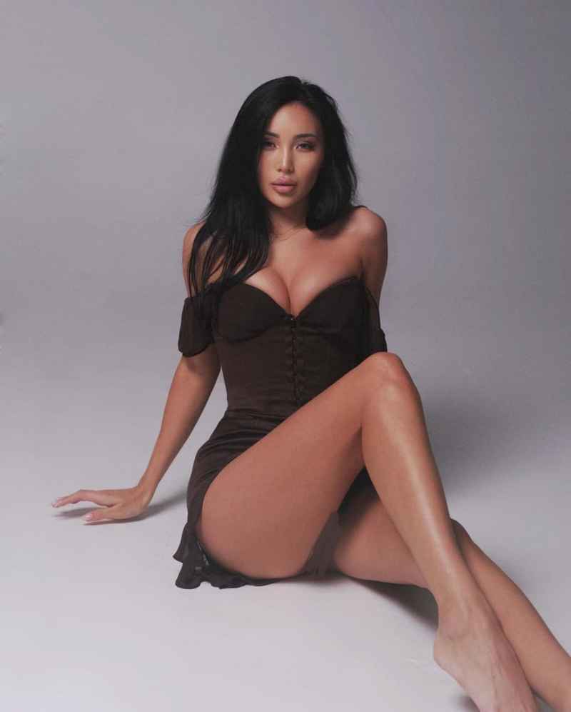 Charlotte - open minded