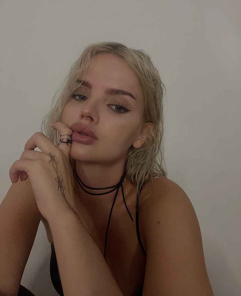 Renee - independent companion
