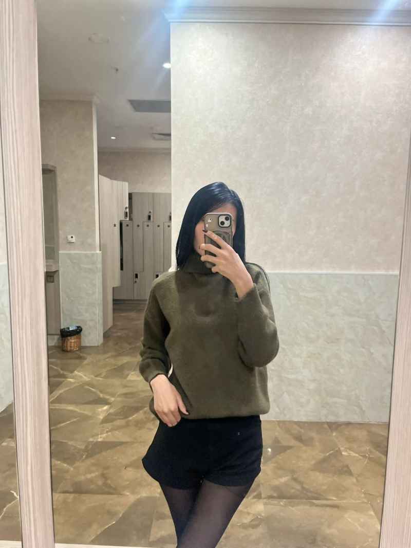Danielle - local girl