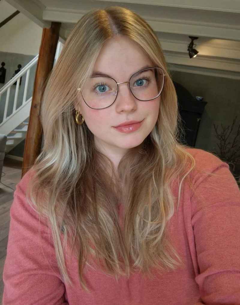 Abigail - short stay