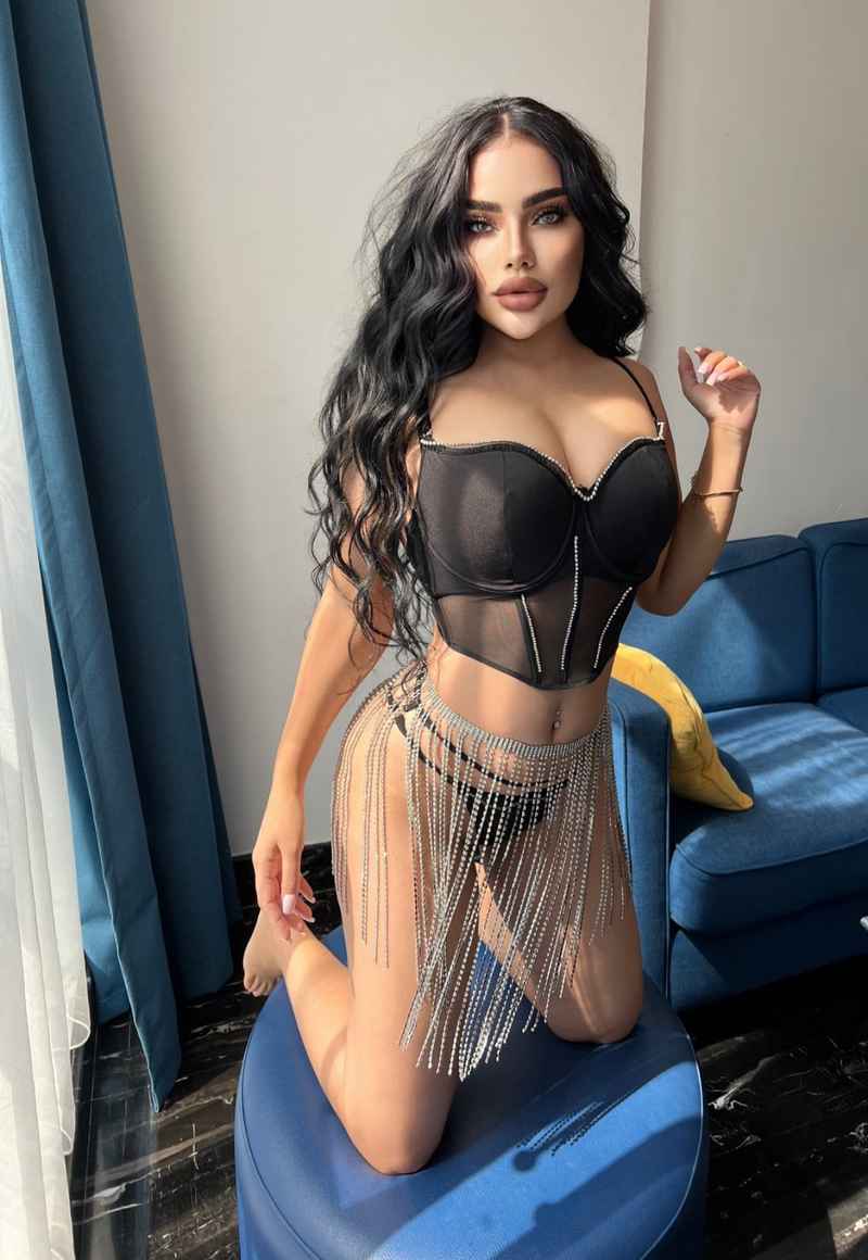 Brigid - curvy