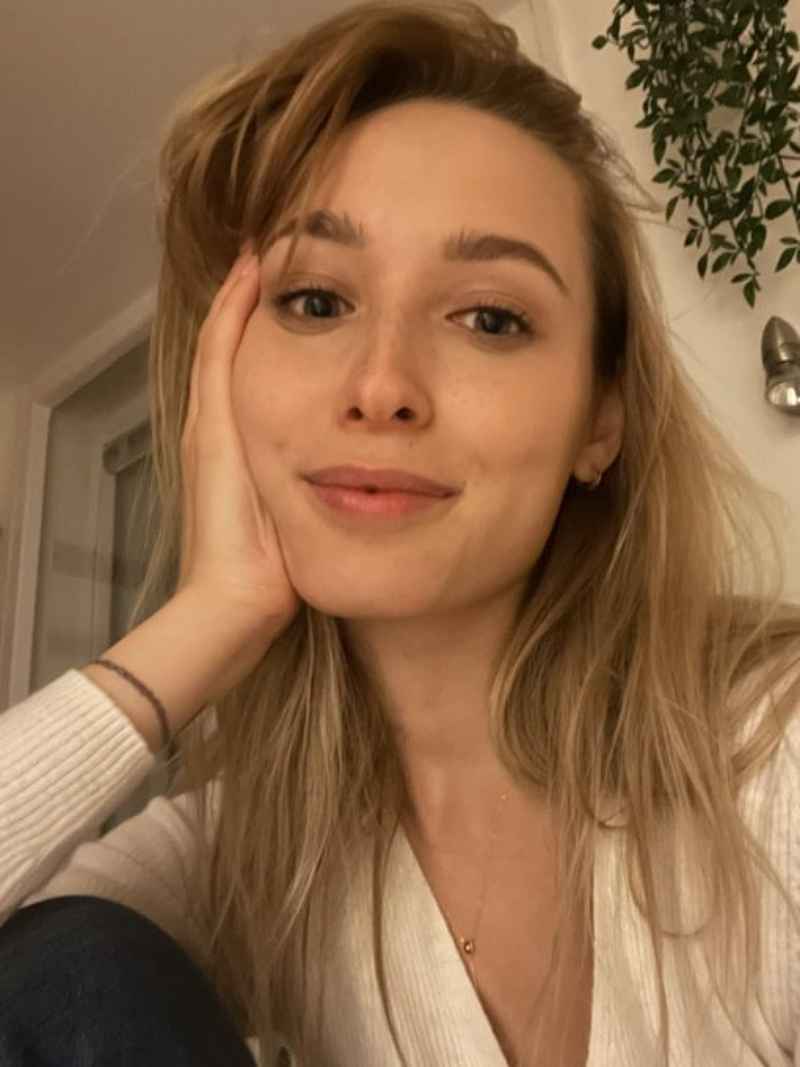 Josephine - mature companion
