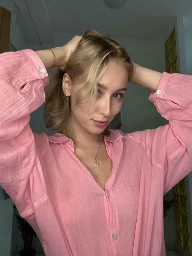 Roxane - short stay