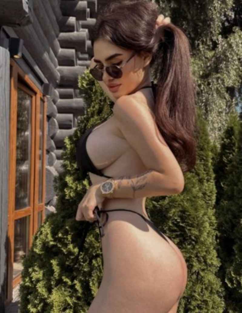 Gillian - mature companion