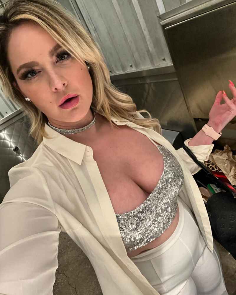 Eva - new in town
