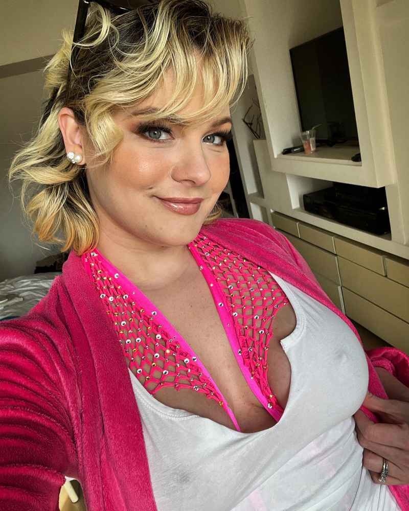 Eva - mature companion