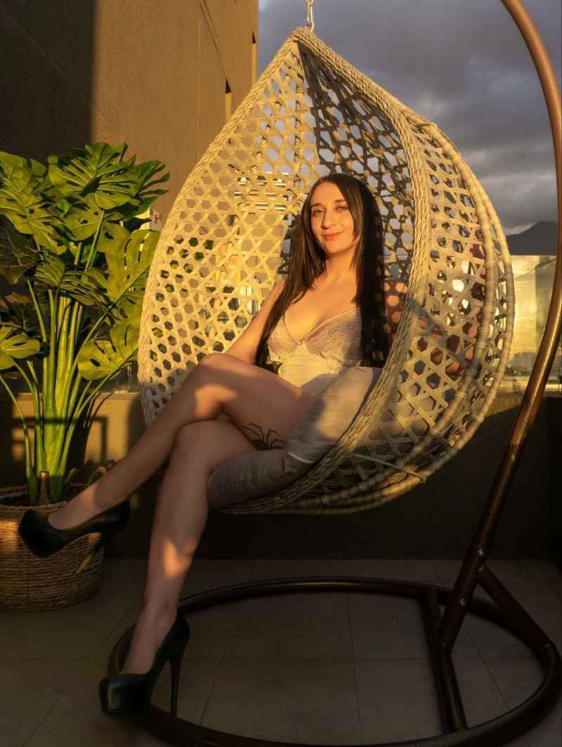 Renee - touring