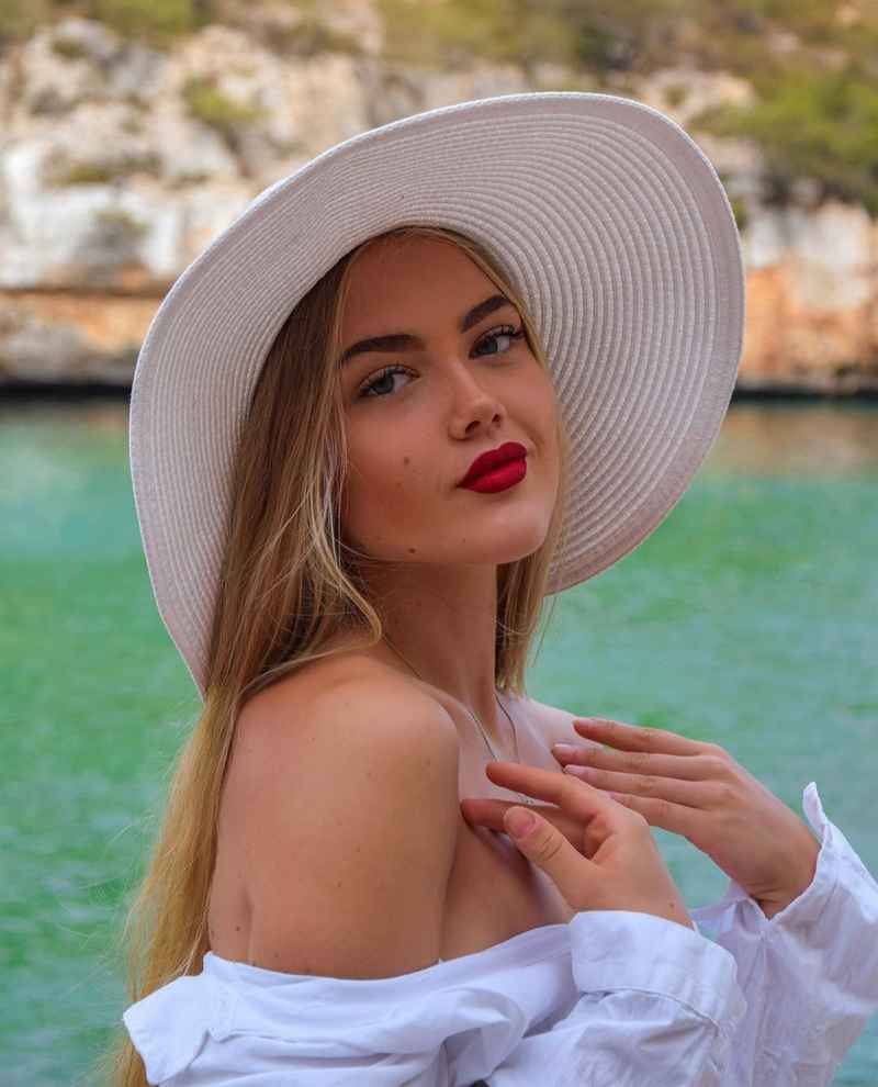 Nevaeh - petite