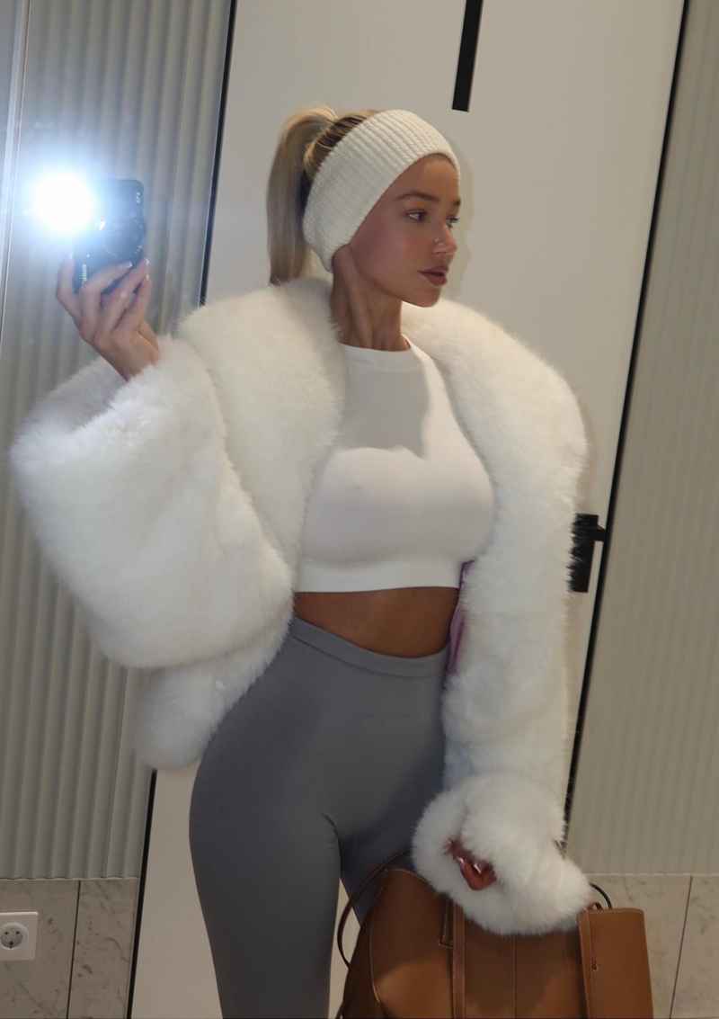 Candice - open minded