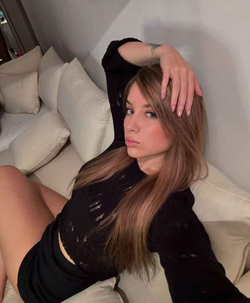 Lisette - brunette
