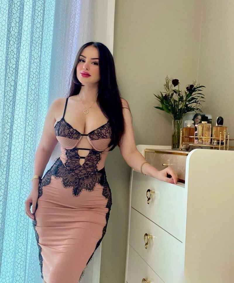 Emily - independent companion