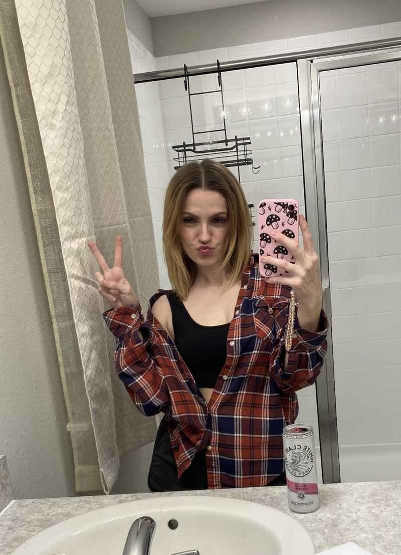Rebecca - party girl