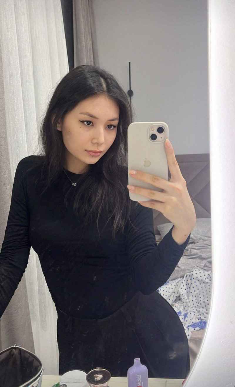 Noemie - new in town