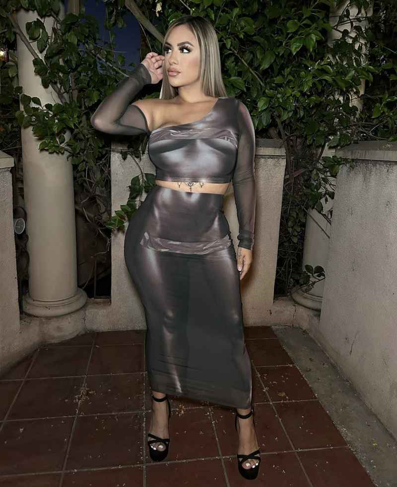 Noreen - party girl