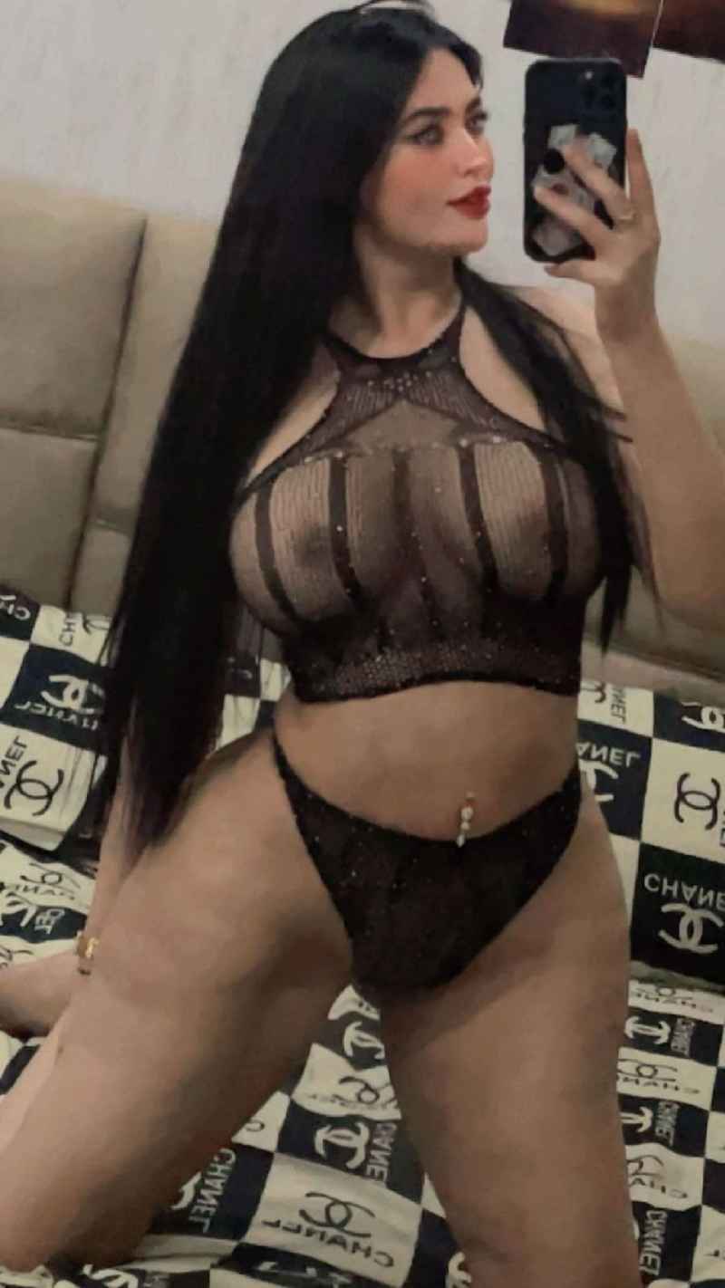 Leanne - new in town