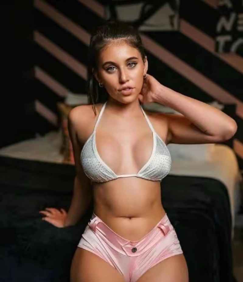 Noelle - discreet meetings