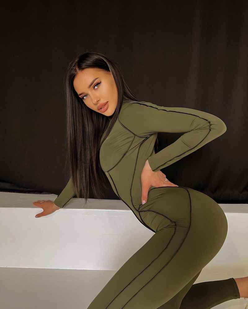 Emily - new in town