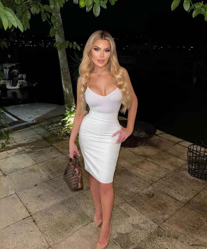Yvonne - petite
