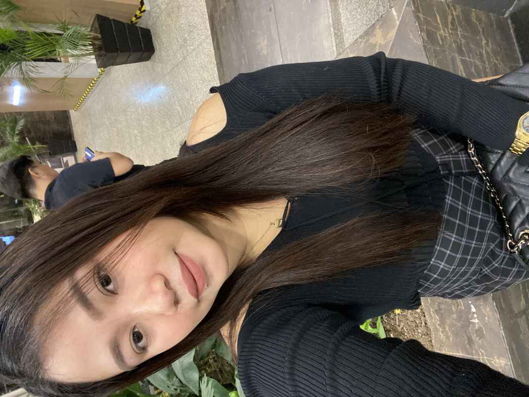 Amelie - local girl
