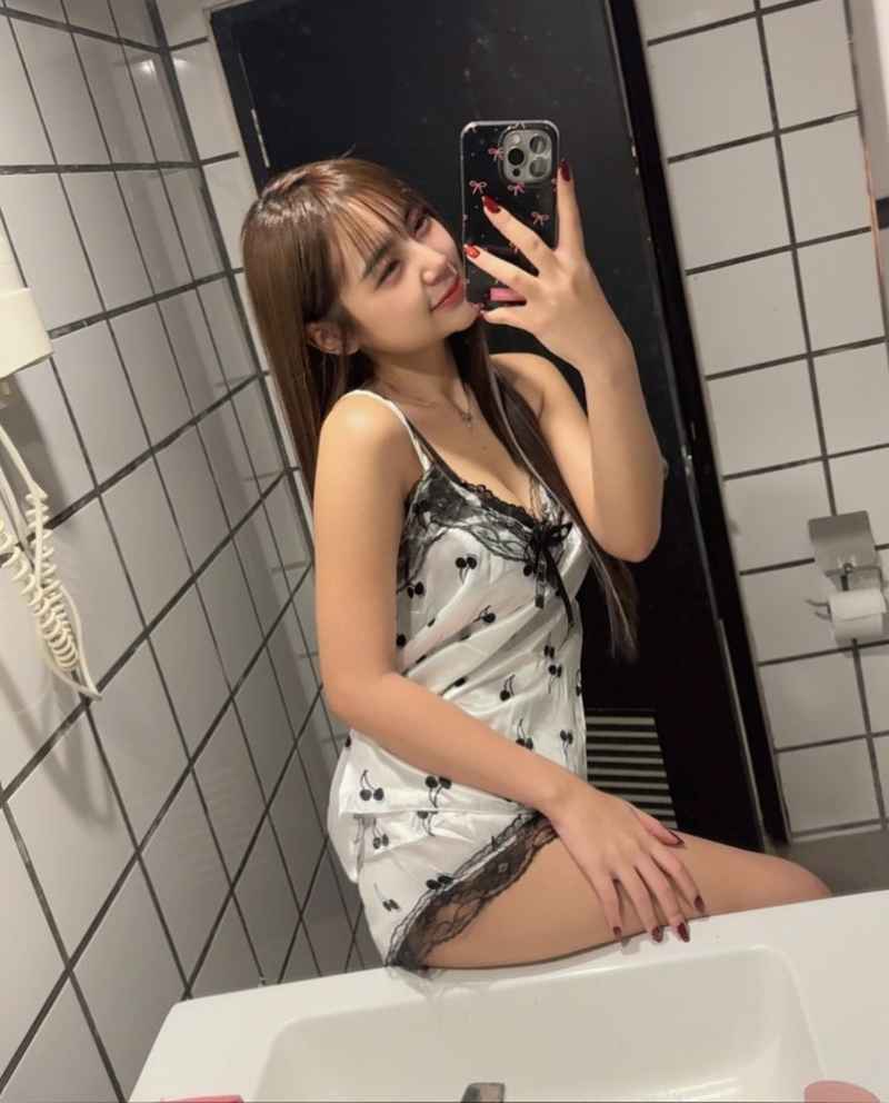 Georgette - mature companion