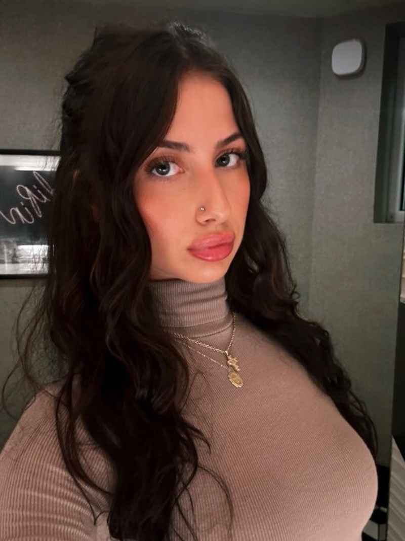Kamryn - open minded
