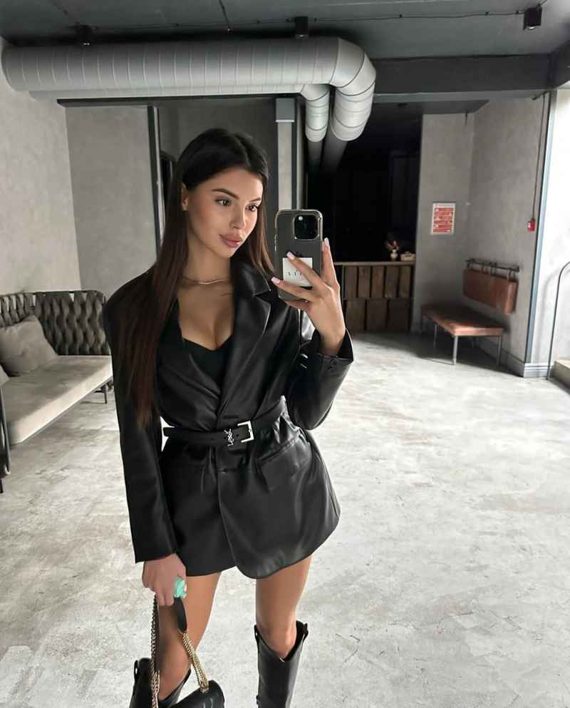 Ava - petite