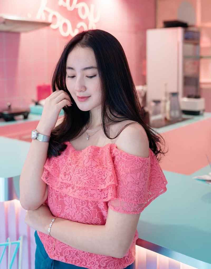 Colette - incall tonight