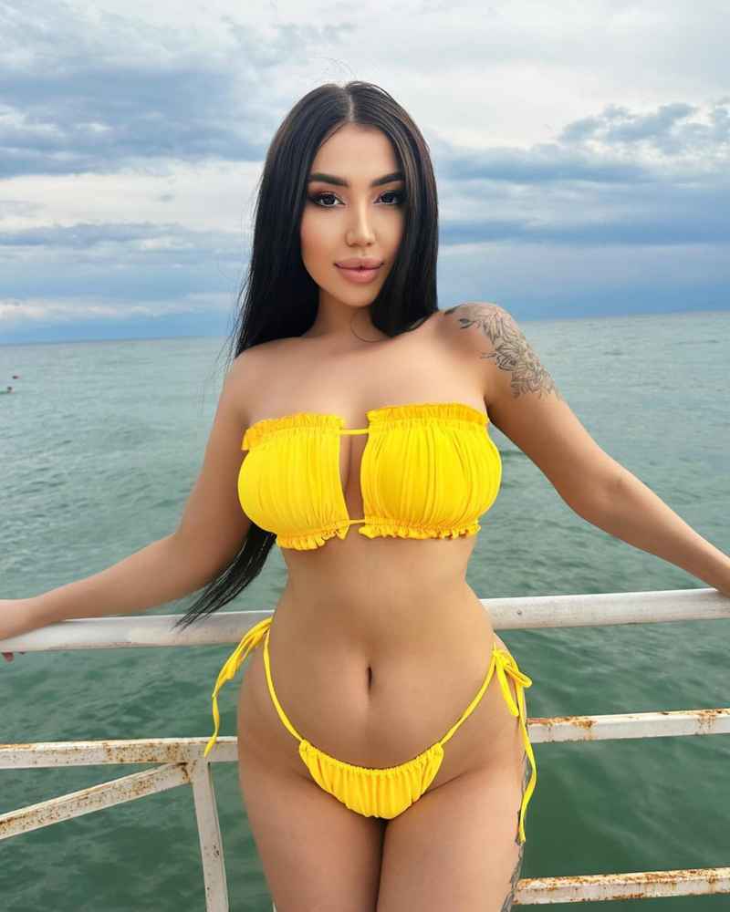 Lila - curvy