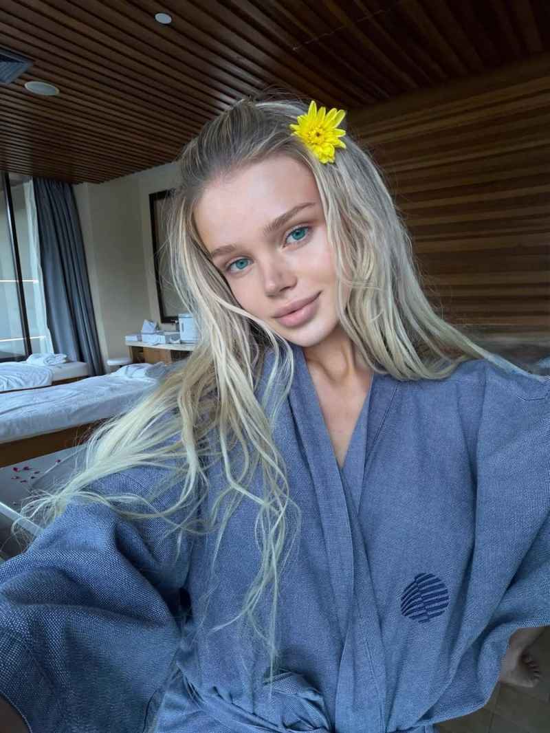 Nevaeh - blonde
