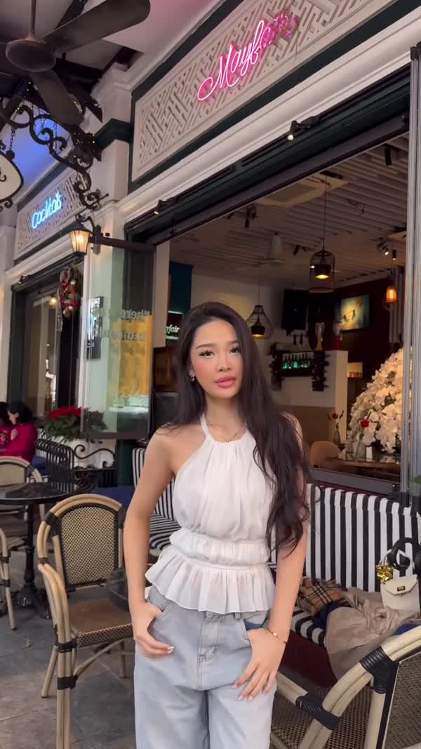 Abigail - curvy