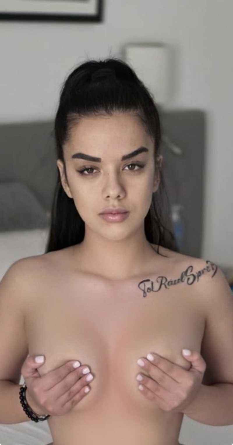 Fleur - mature companion
