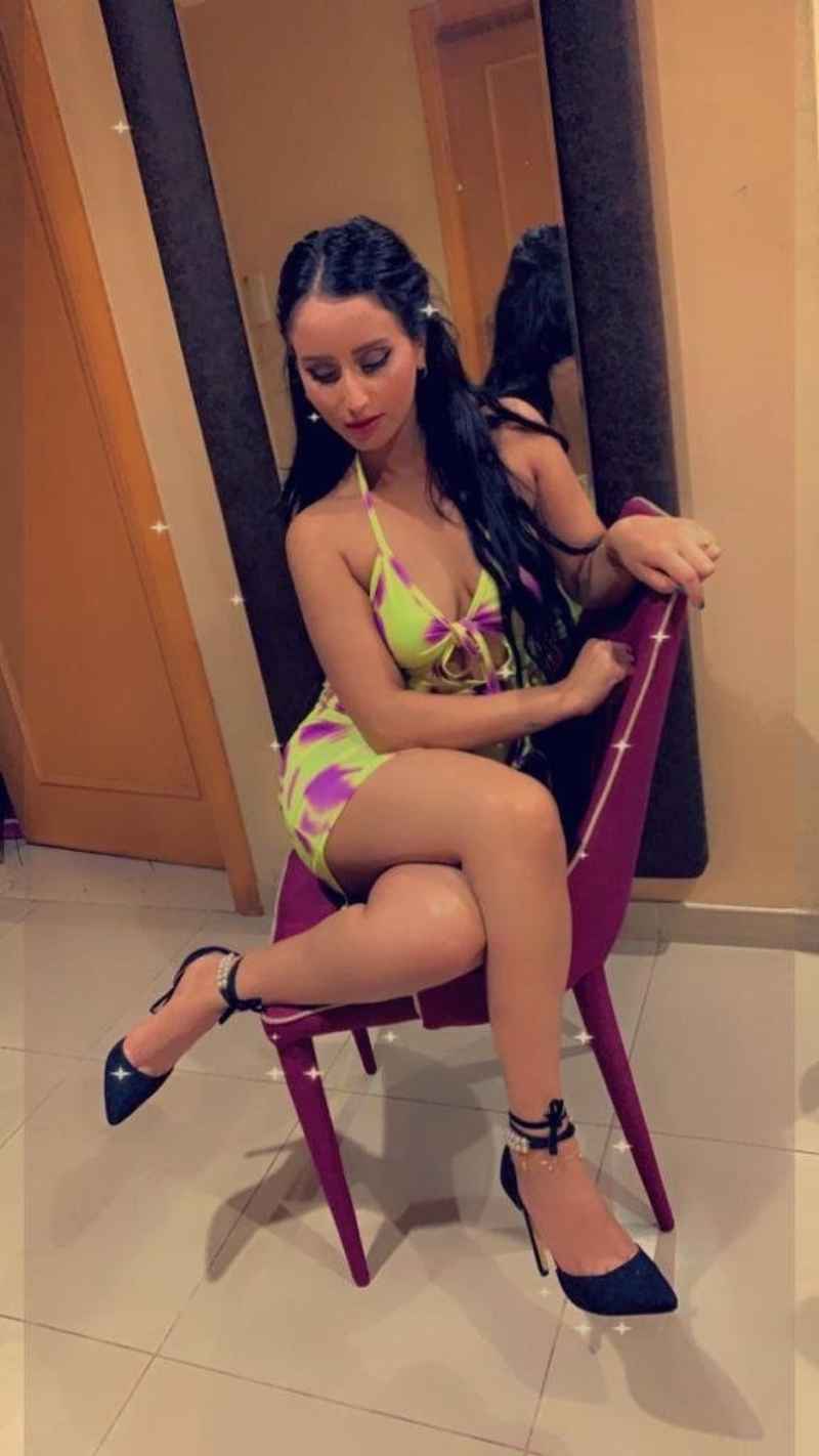 Pauline - brunette