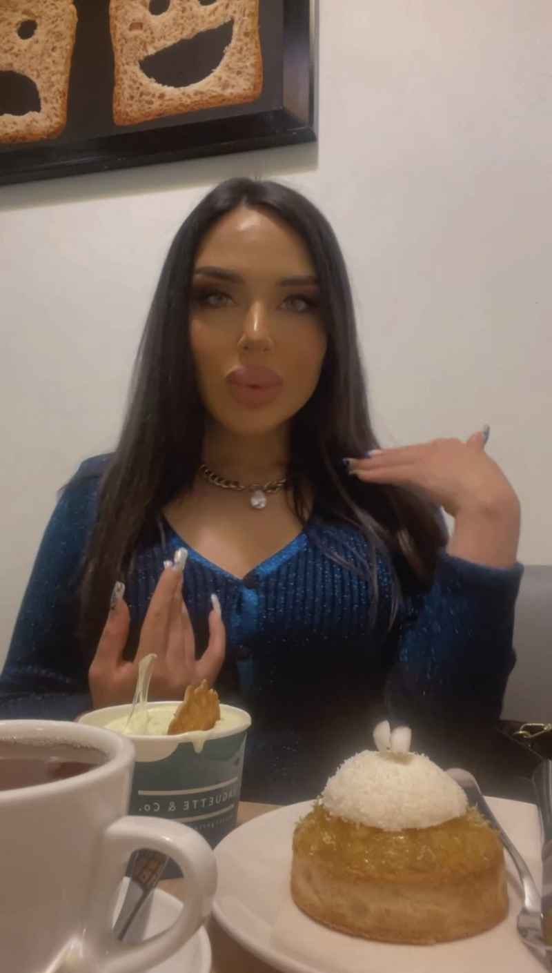 Nadine - brunette