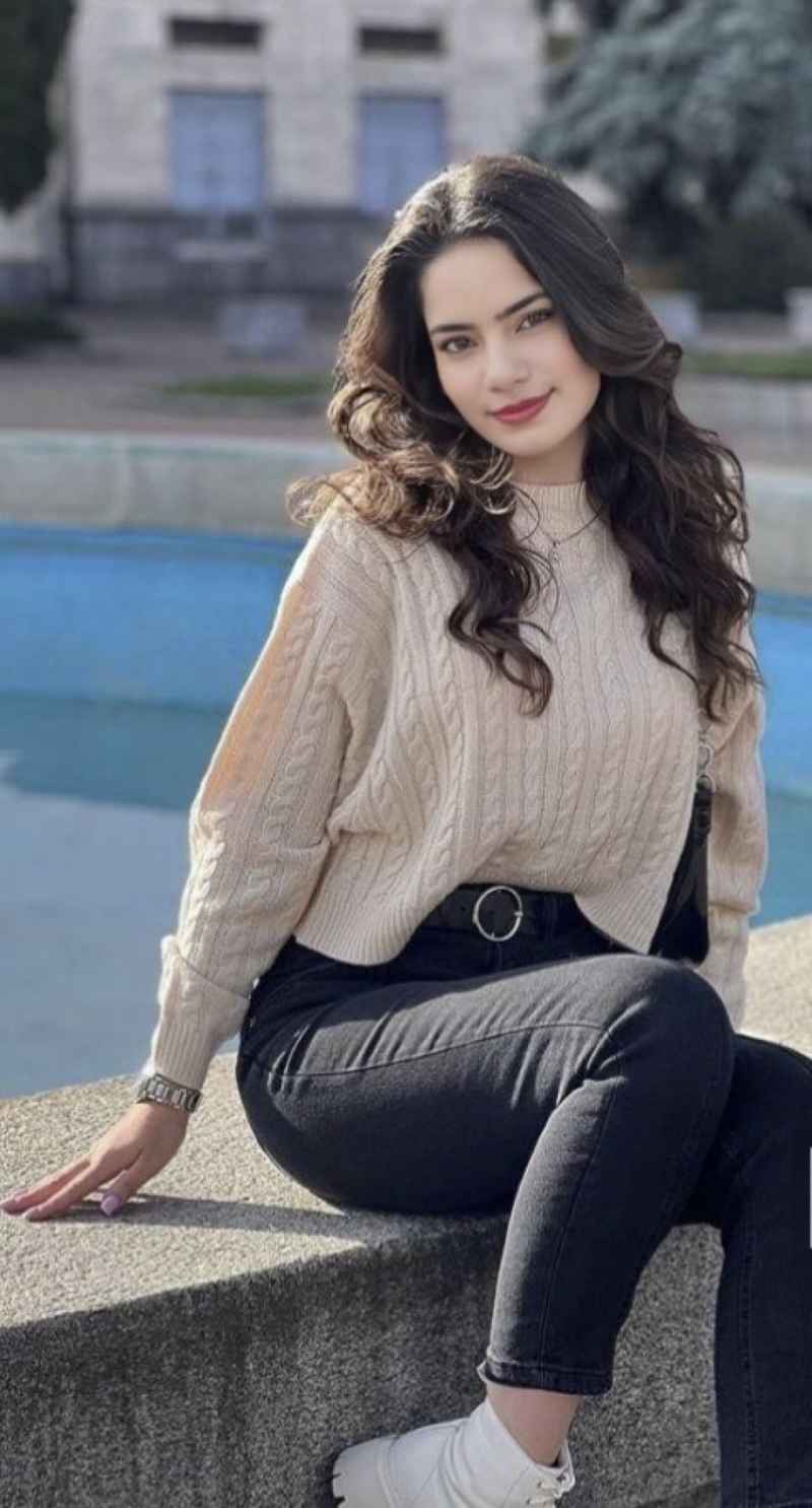 Makayla - open minded