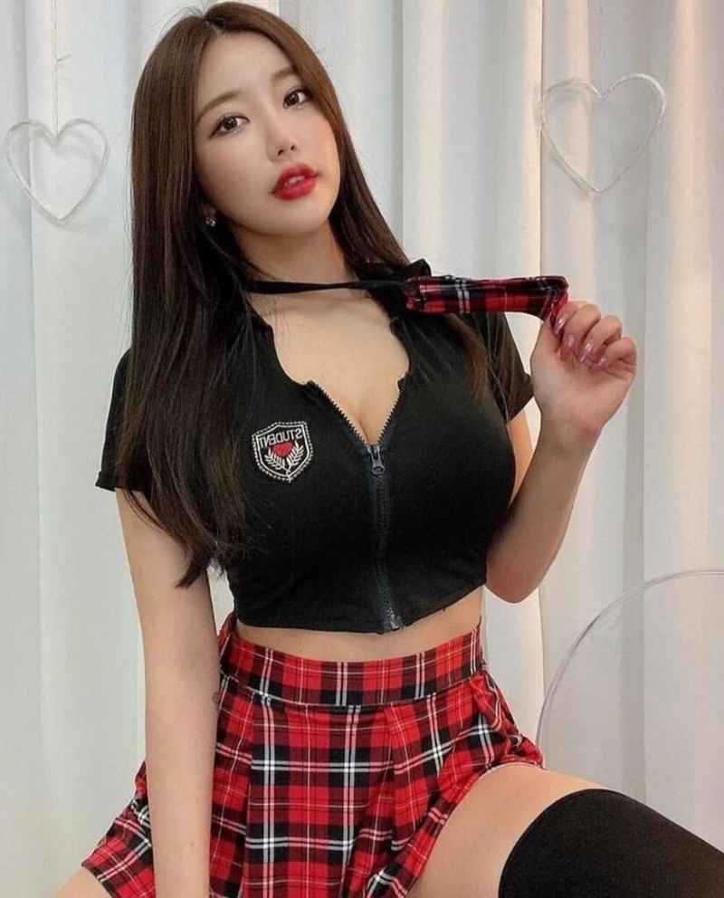 Sophie - independent companion